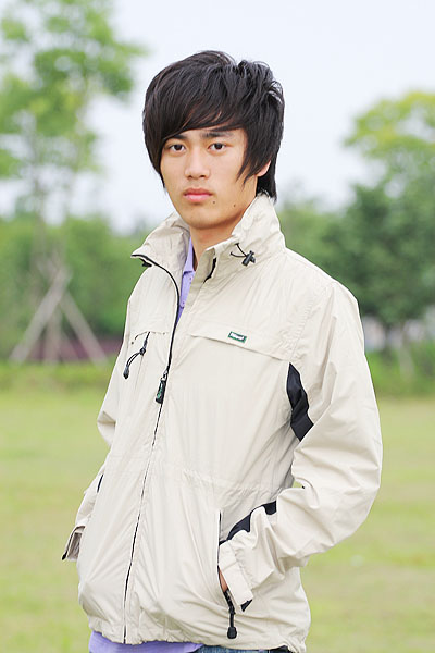 OUTDOOR SPORTS CLOTHING 