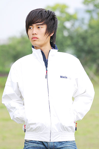 OUTDOOR SPORTS CLOTHING 