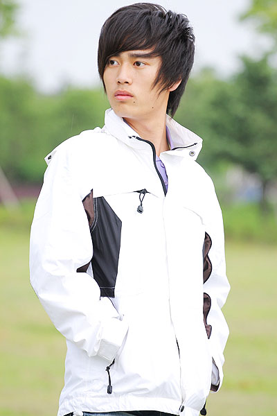 OUTDOOR SPORTS CLOTHING 