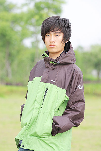 OUTDOOR SPORTS CLOTHING 